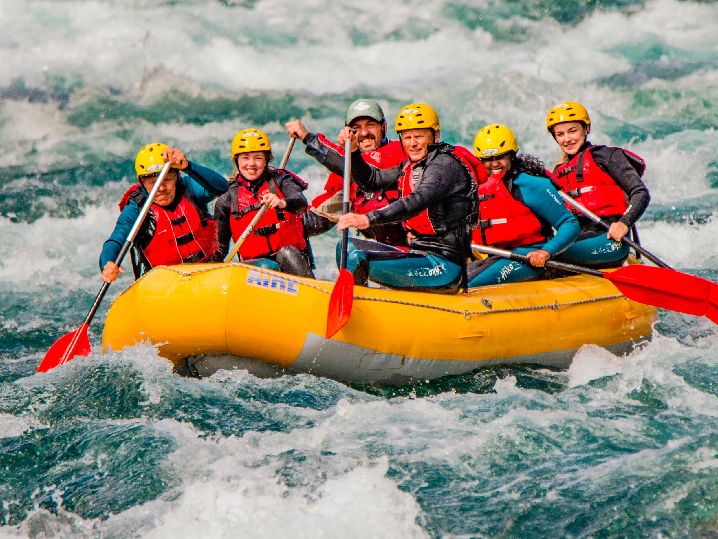 //www.som2travel.es/cdn/images/content/Montenegro/rafting montenegero (1.1).webp